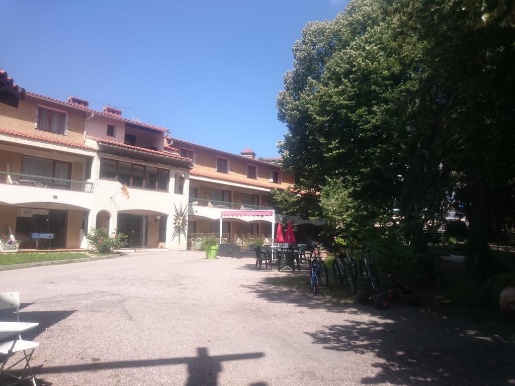 Hotel Le Mas Fleuri فيرنيه ليه با المظهر الخارجي الصورة
