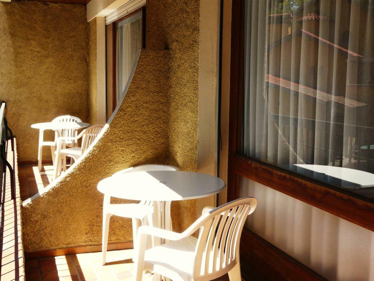 Hotel Le Mas Fleuri فيرنيه ليه با المظهر الخارجي الصورة